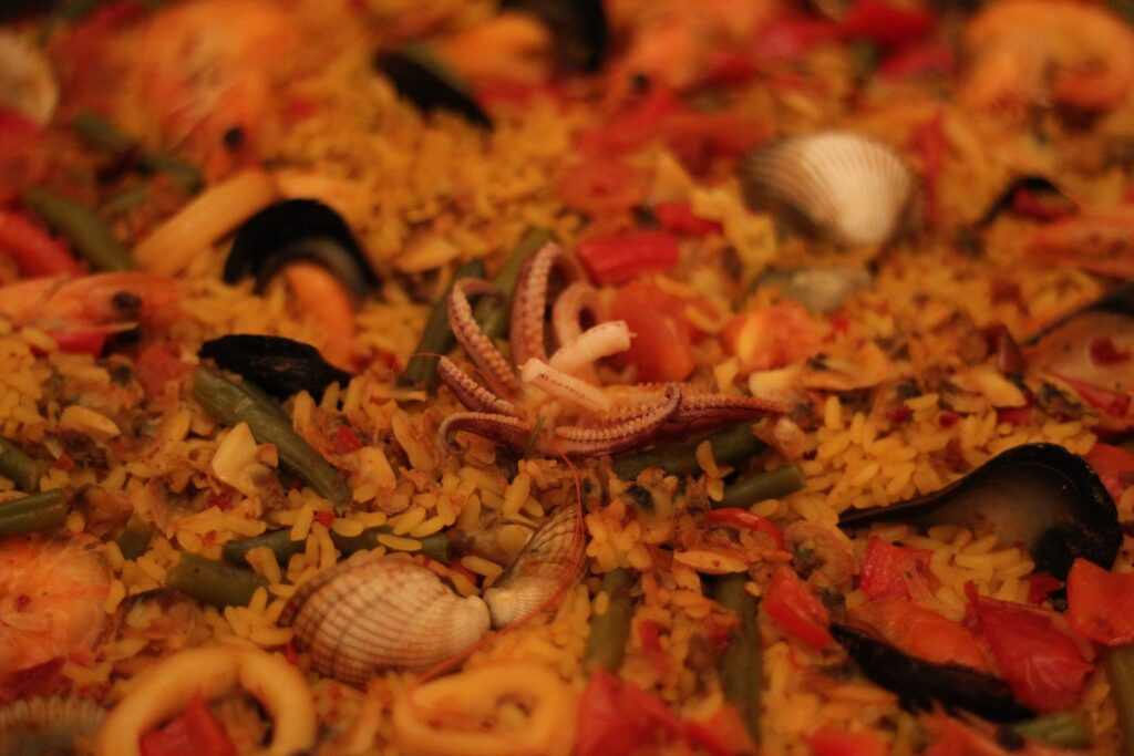 seafood paella non traditional Christmas dinner ideas