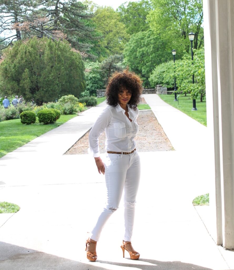 how to rock all white